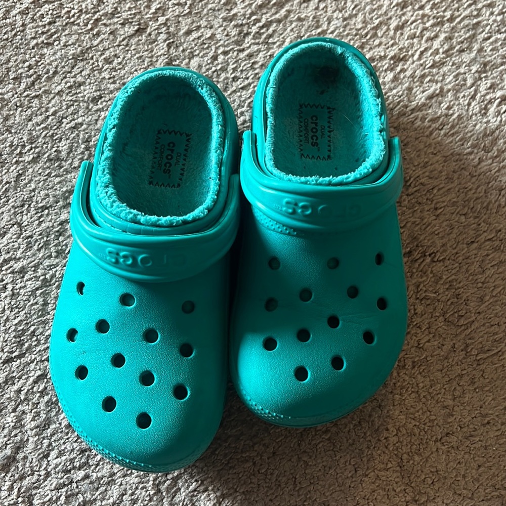 COPY - Fleece lined crocks!